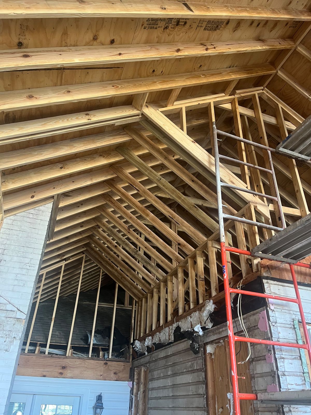 Vaulted roof framing