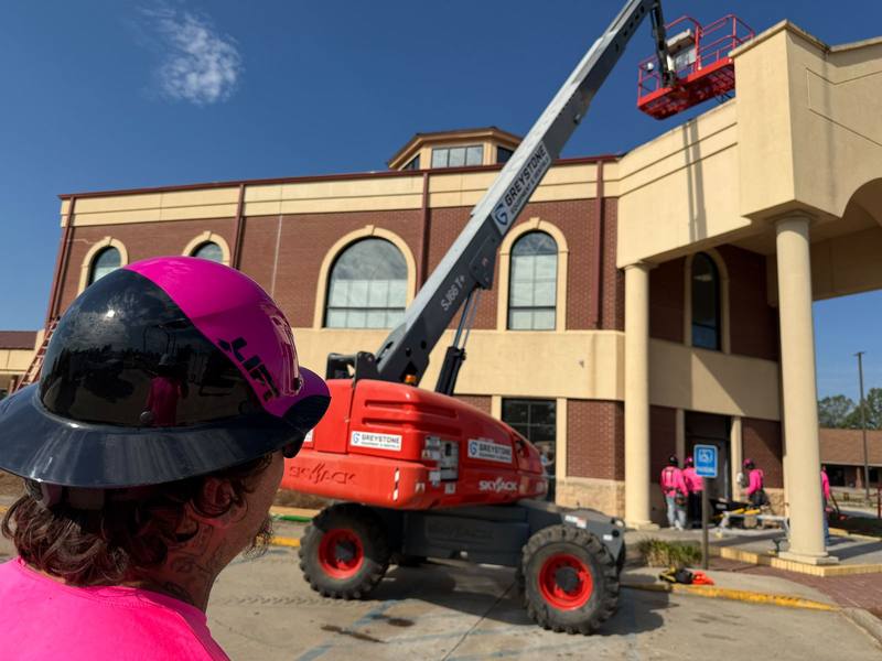 Lift work on a commercial facade